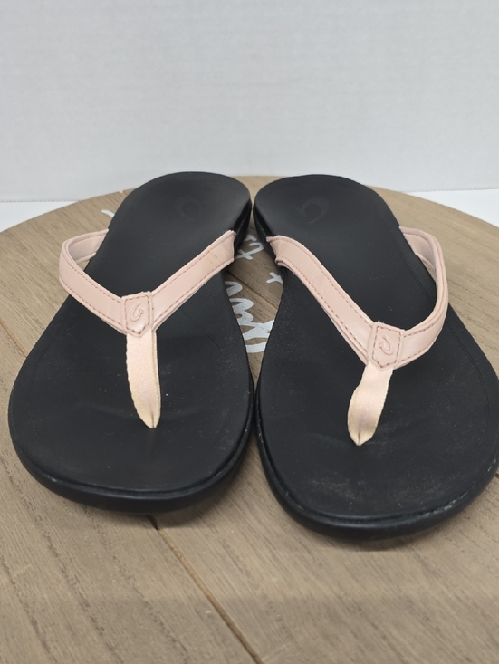 OluKai Shoes - OluKai Ho‘ōpio Leather Flip-Flops with Pale Pink Straps Womens Size 10 EUC